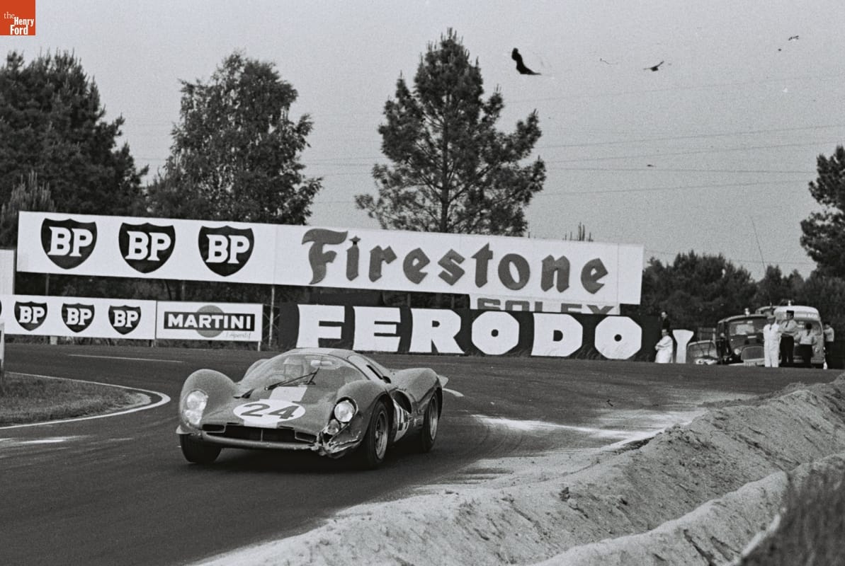 Ferrari 330 P4 Driven by Willy Mairesse and Jean Beurlys in the 24 Heures du Mans (24 Hours of Le Mans) Race, June 1967