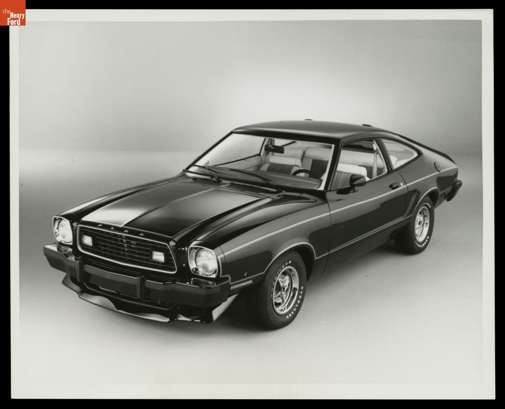 1977 Ford Mustang 2+2