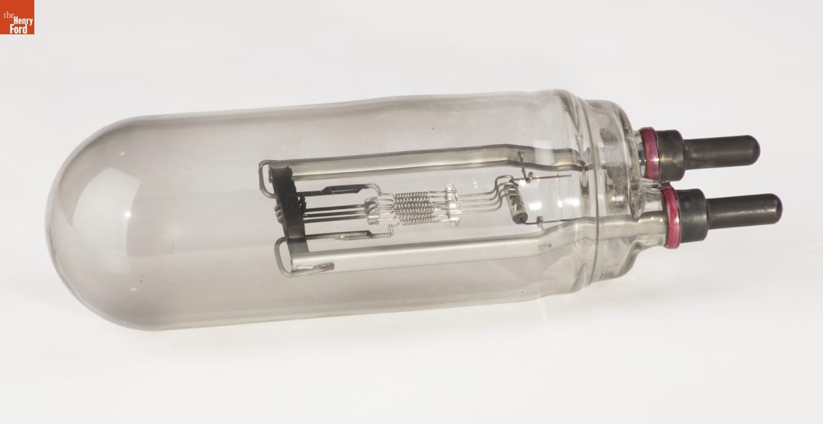 GE Mazda Projector Lamp, 1920-1945