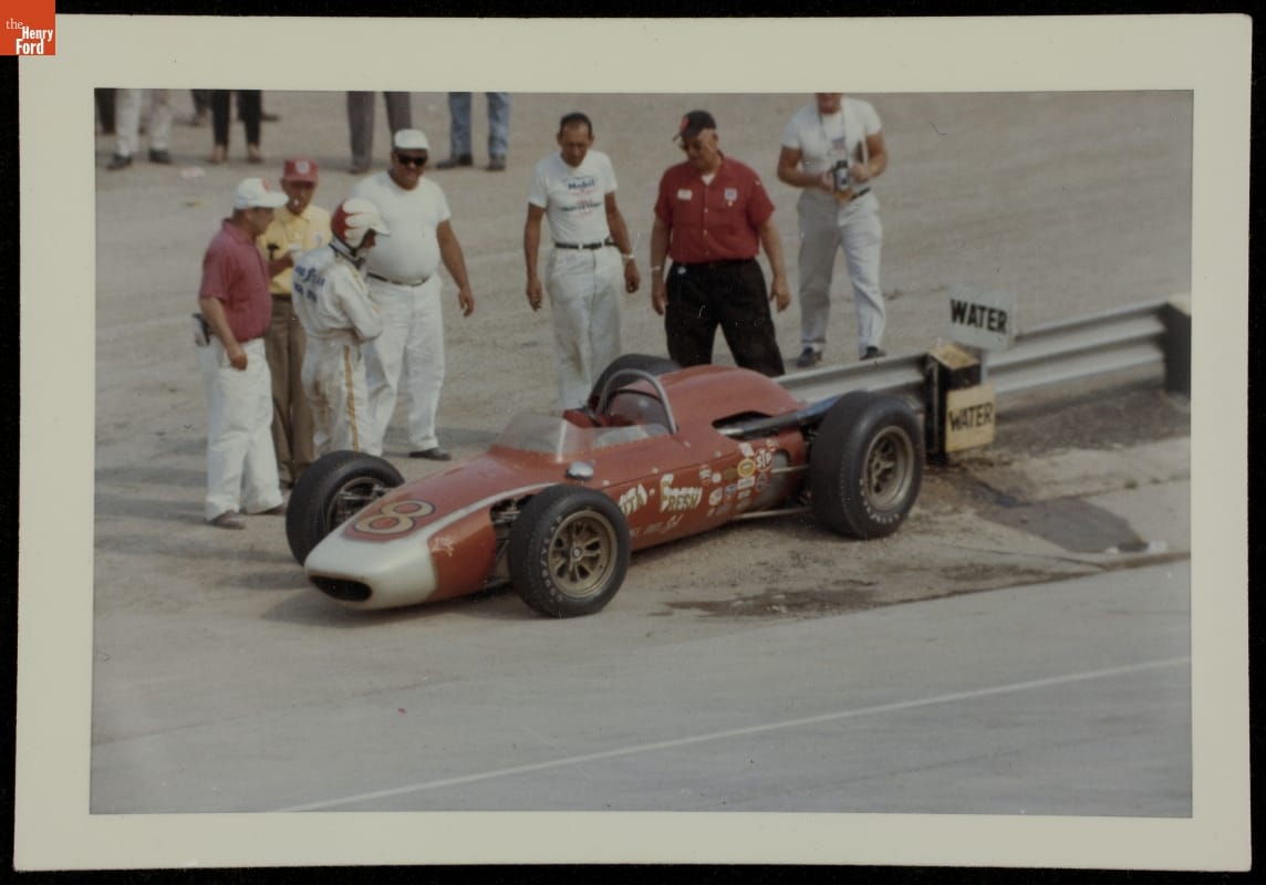 Bobby Henry Racing Bobby Unser--Photographs--Racing--1965 Indy Car--Item46