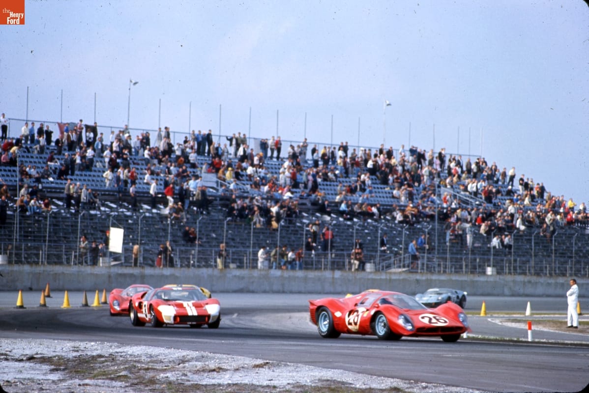 Ford GT40 Mk II and Ferrari 412 P at the Daytona Continental 24 Hours Race, February 1967
