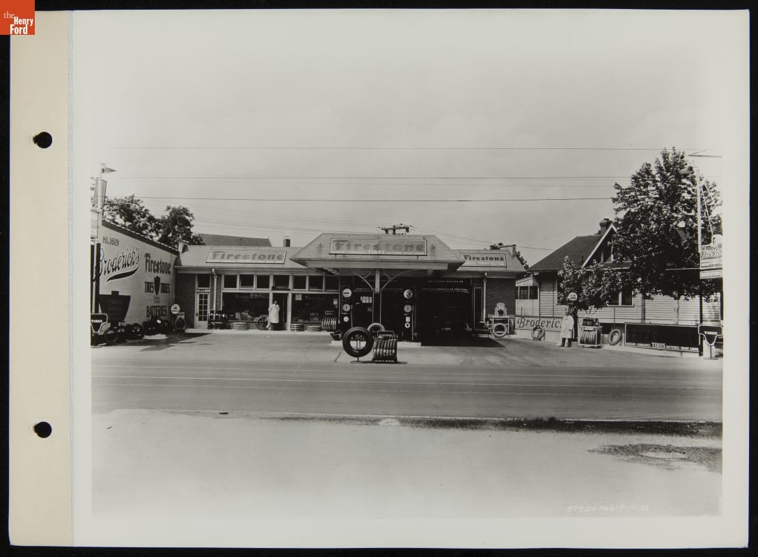 Super Service Station, 1933