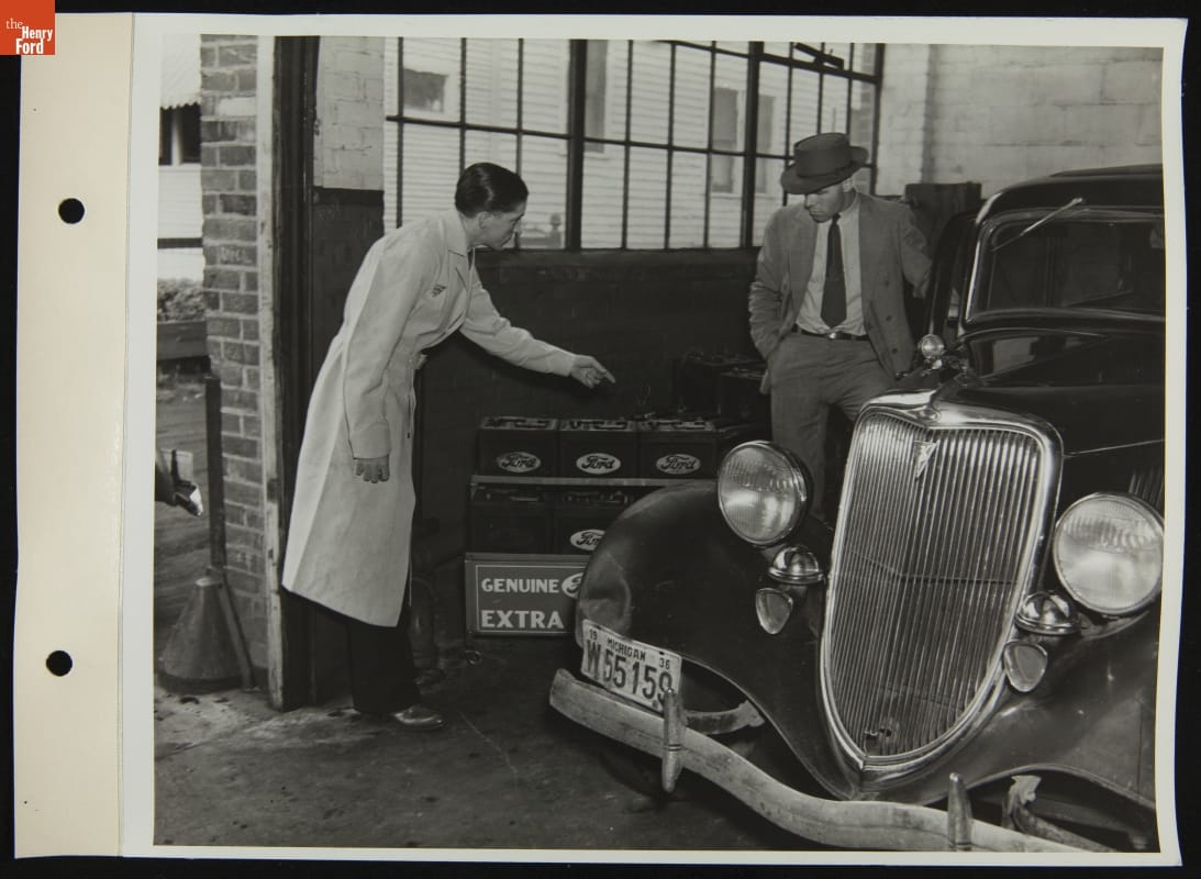 Service Attendant Selling Battery to Customer, Garvis Brothers Service Station, August 1936