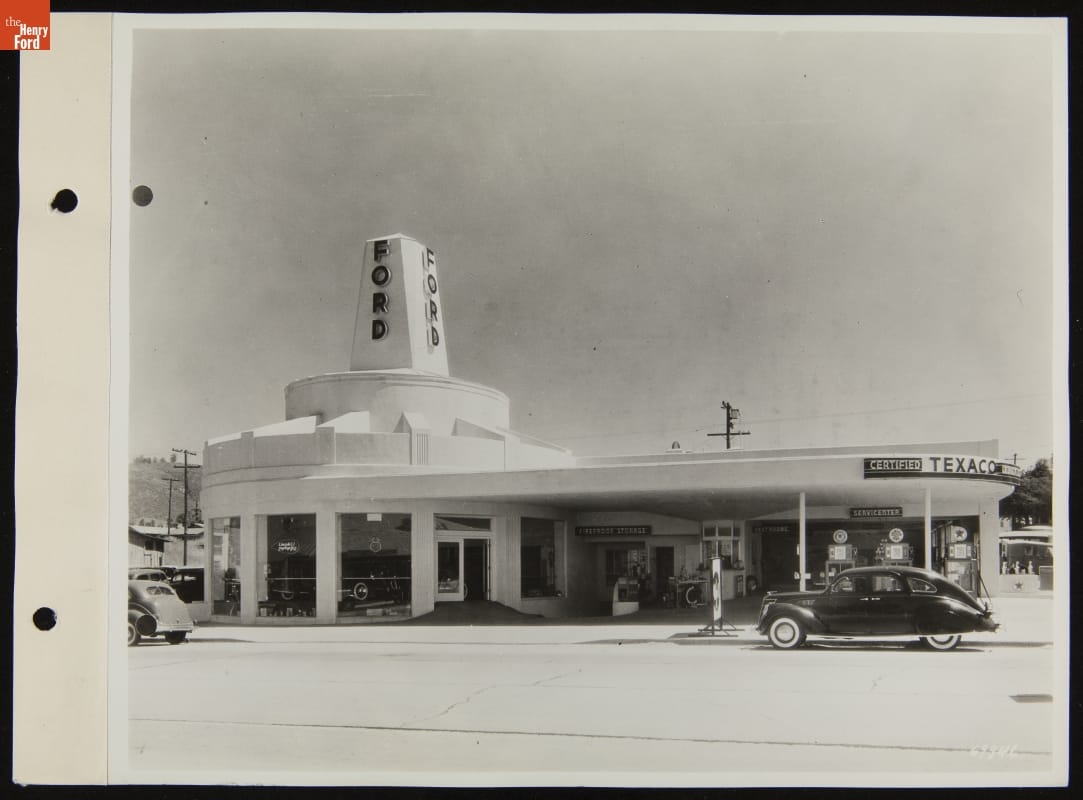 Earl Hathaway Super Service Station, Laguna Beach, California, March 1938