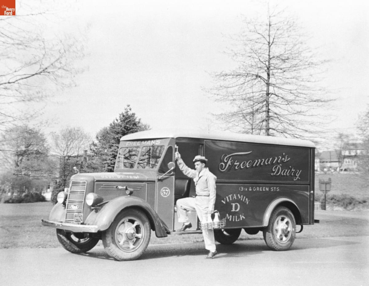 1941 Mack Model DE1S Light-Duty Truck, "Freeman's Dairy," April 1941
