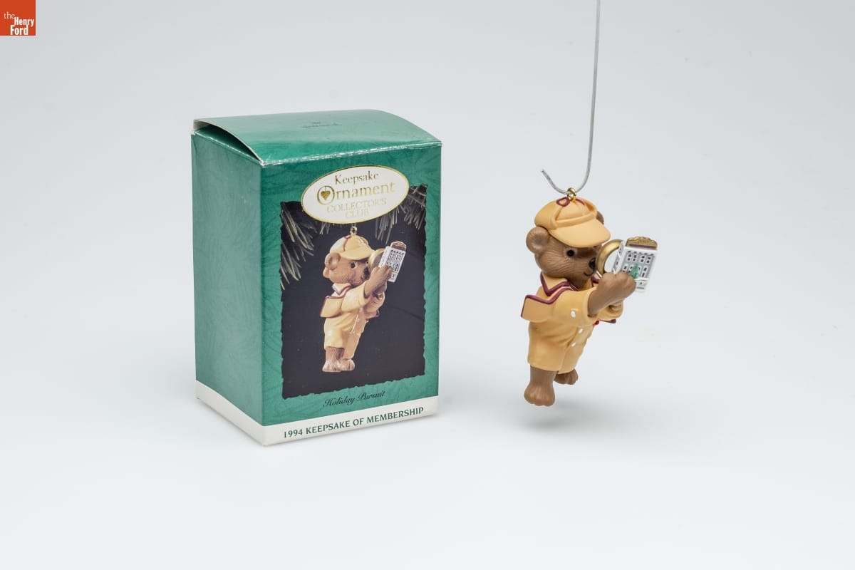 Hallmark "Holiday Pursuit" Collector's Club Christmas Ornament, 1994