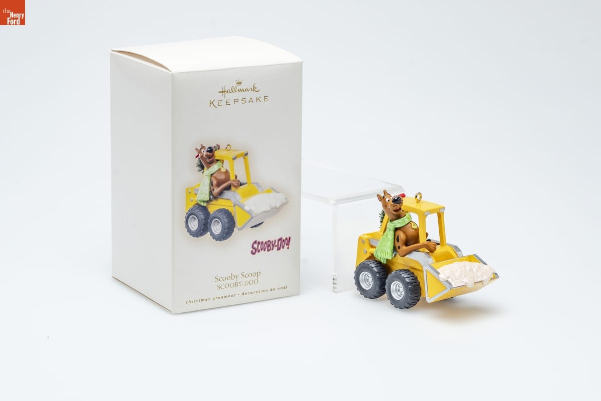 Hallmark "SCOOBY-DOO: Scooby Scoop" Christmas Ornament, 2007