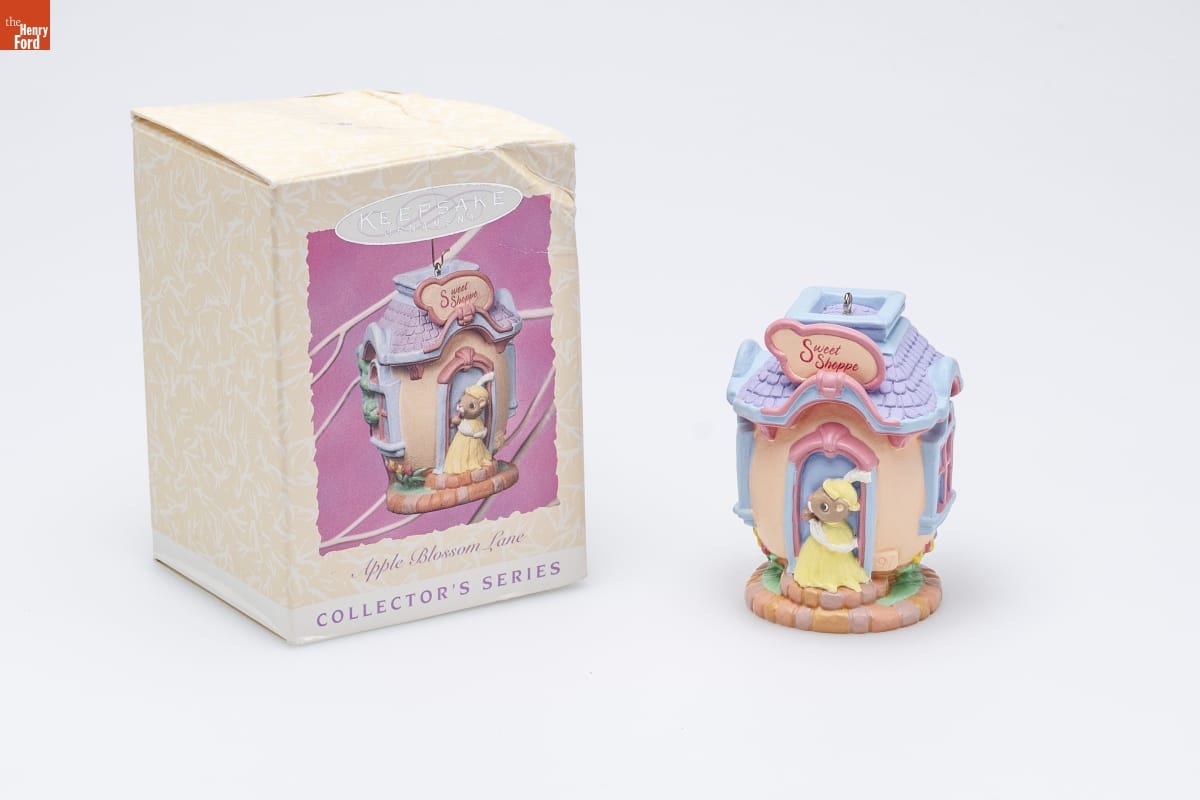 Hallmark "Apple Blossom Lane Series" Spring Ornament, 1997
