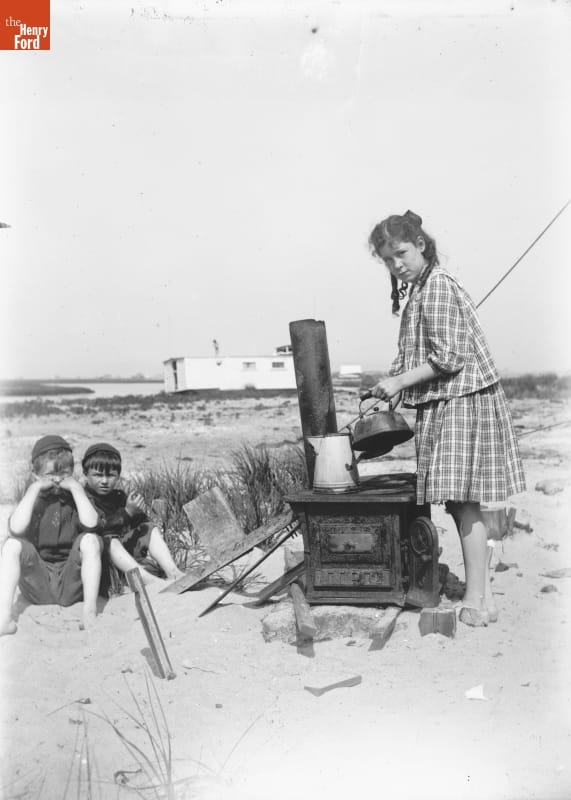 Flushing Bay, Housekeeping on Beach, 1890-1915