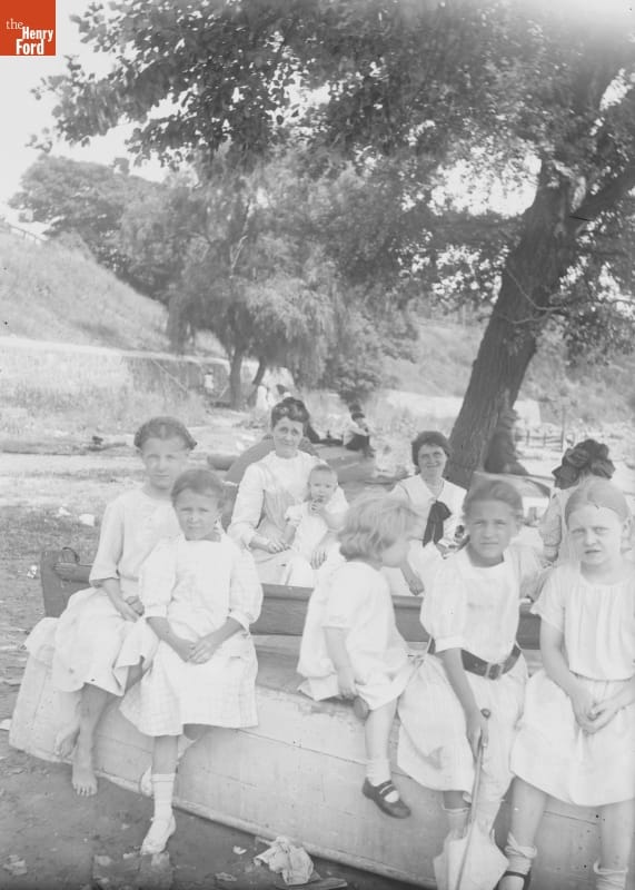Fort Hamilton, Children under Tree, 1890-1915