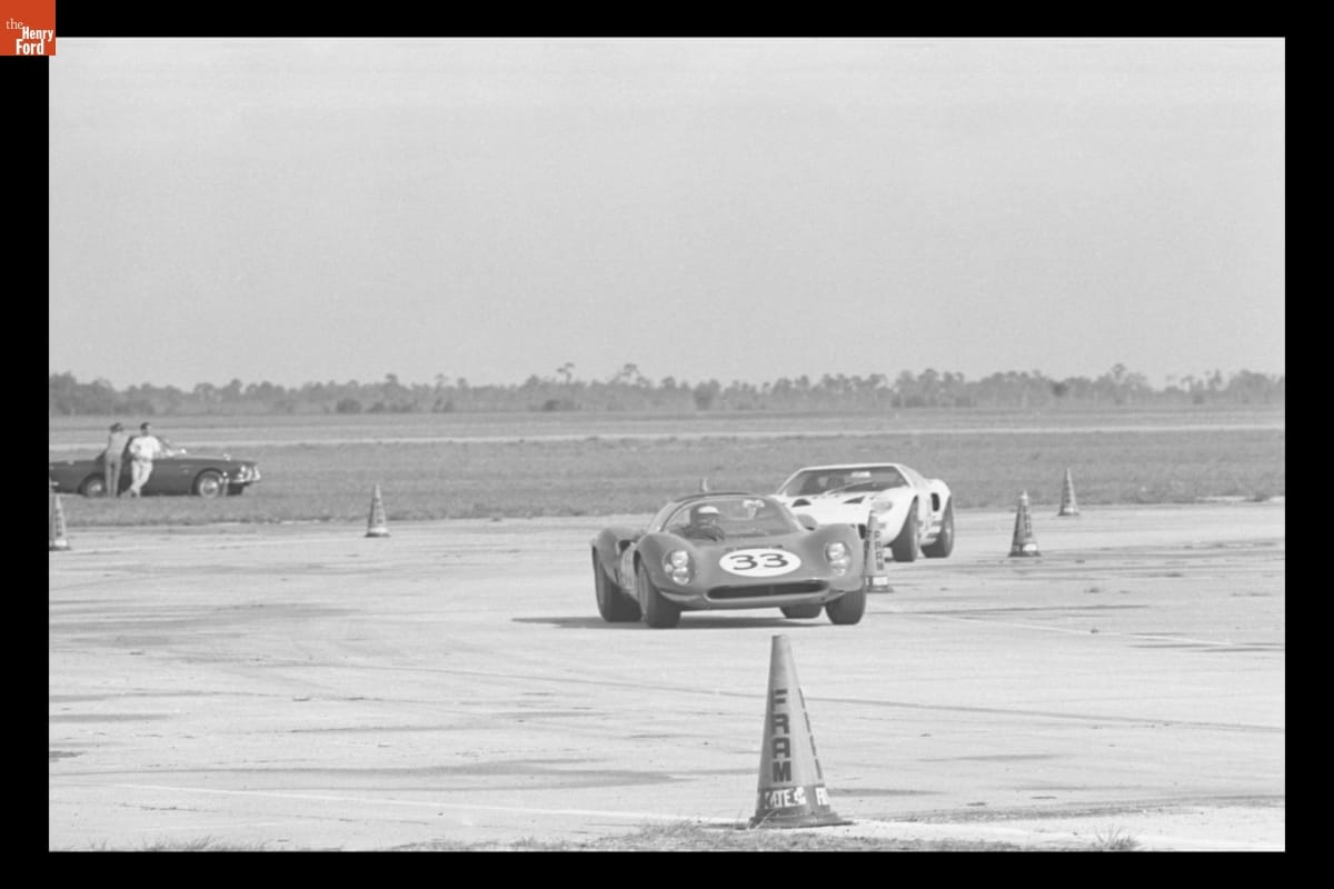 Ferrari Dino 206 S and Ford GT40 in the Sebring 12 Hours of Endurance Race, 1967