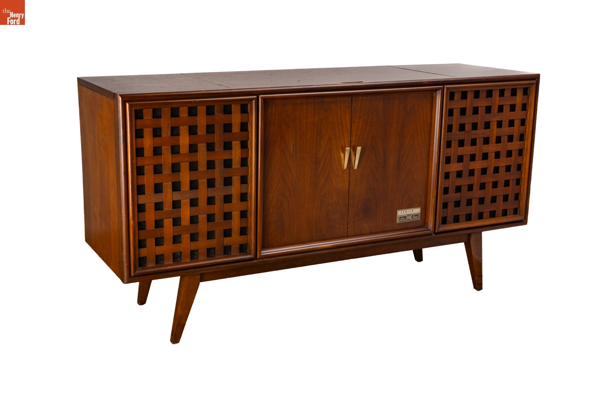 Zenith Stereophonic High Fidelity Stereo Used by the Jackson Family, Selma, Alabama